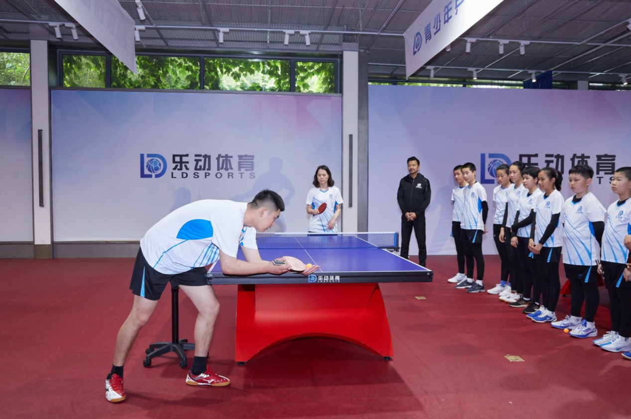 集文娱与训练于一身，乐动体育迎来乒乓球课程
